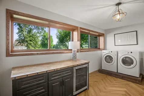 565 Lakota Lane Chaska MN 55318