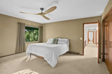 565 Lakota Lane Chaska MN 55318