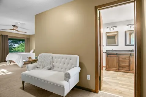 565 Lakota Lane Chaska MN 55318