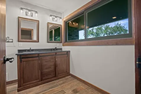 565 Lakota Lane Chaska MN 55318
