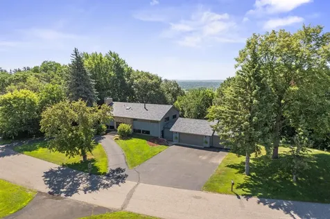 565 Lakota Lane Chaska MN 55318