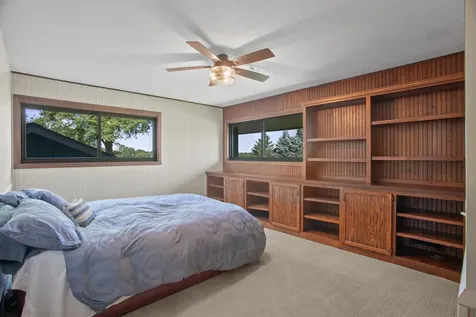 565 Lakota Lane Chaska MN 55318