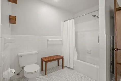 565 Lakota Lane Chaska MN 55318