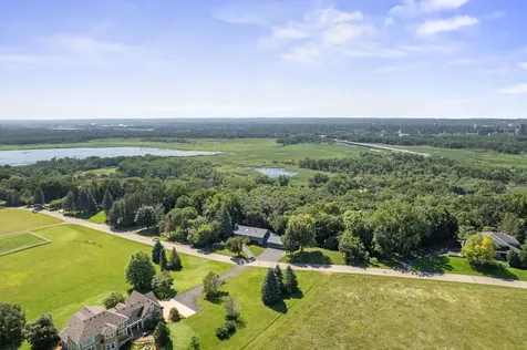 565 Lakota Lane Chaska MN 55318