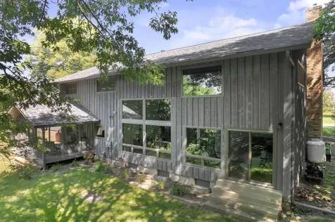 565 Lakota Lane Chaska MN 55318