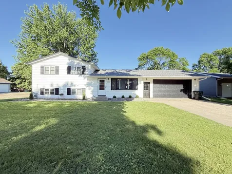 1107 4th Street NW Clara City MN 56222