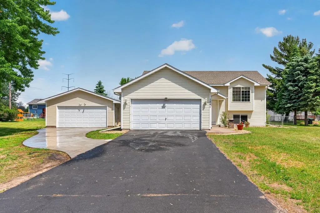 1541 146th Lane NW Andover MN 55304