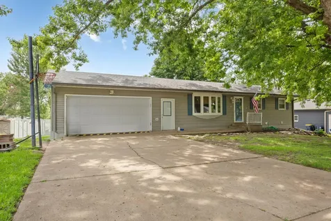1401 Summer Lane Faribault MN 55021