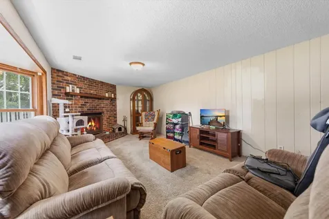 1401 Summer Lane Faribault MN 55021
