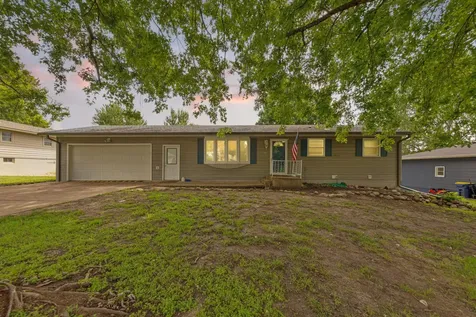 1401 Summer Lane Faribault MN 55021