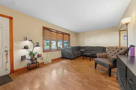 1401 Summer Lane Faribault MN 55021