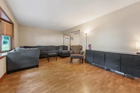1401 Summer Lane Faribault MN 55021
