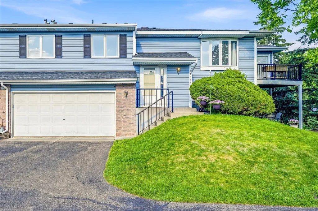 14733 Lower Endicott Way Apple Valley MN 55124