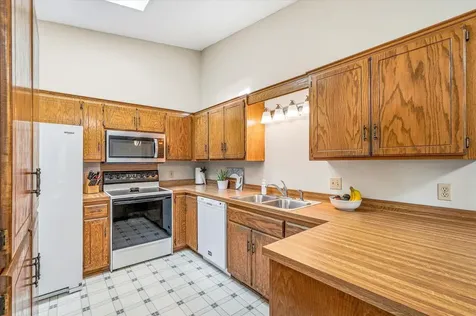 14733 Lower Endicott Way Apple Valley MN 55124