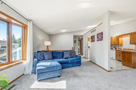 14733 Lower Endicott Way Apple Valley MN 55124