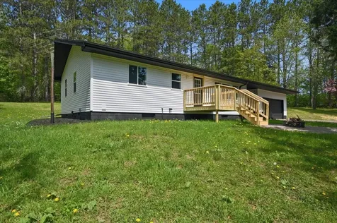 2253 Hay Lake Road Carlton MN 55718