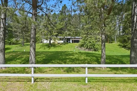 2253 Hay Lake Road Carlton MN 55718
