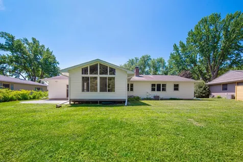 526 12th Street SE Owatonna MN 55060