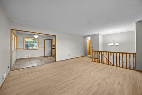 6188 15th Street N Oakdale MN 55128