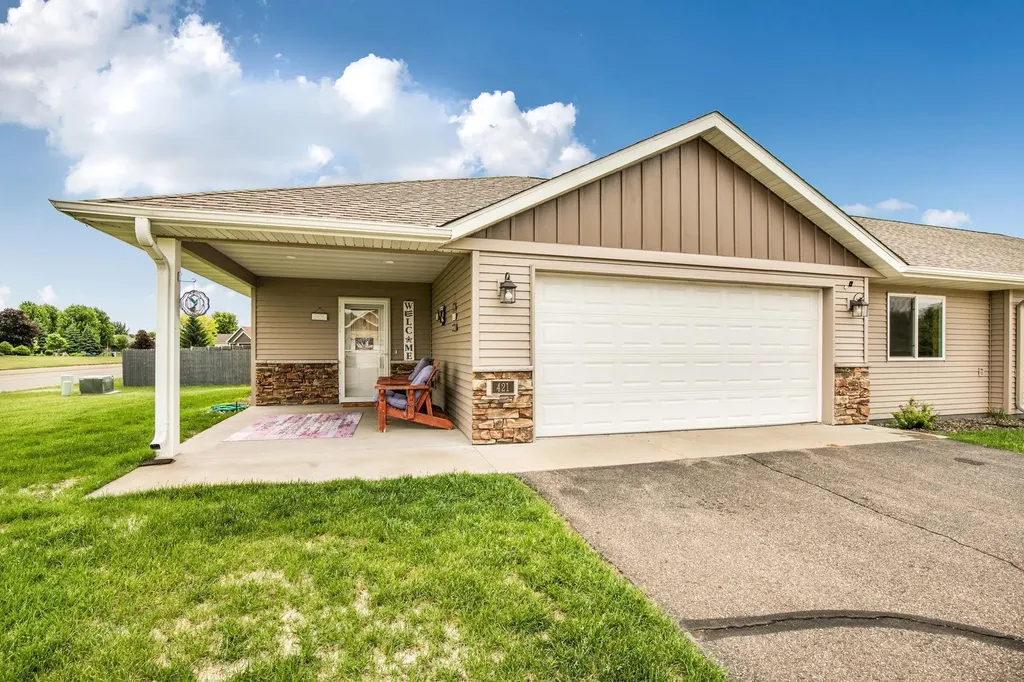 421 4th Avenue SE Saint Joseph MN 56374