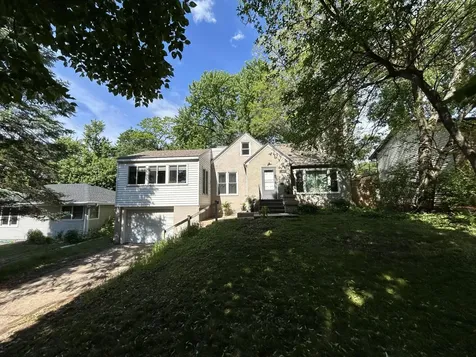 1233 Maywood Street Saint Paul MN 55117