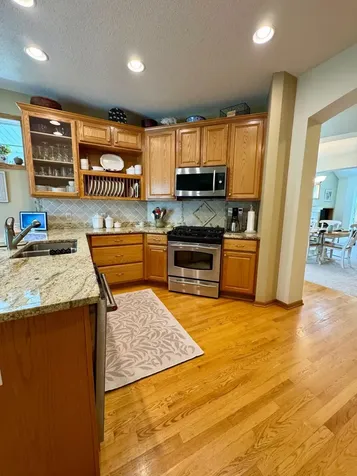 4711 Walnut Grove Lane N Plymouth MN 55446