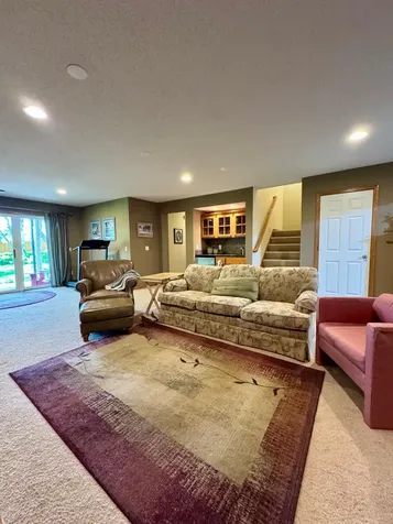 4711 Walnut Grove Lane N Plymouth MN 55446