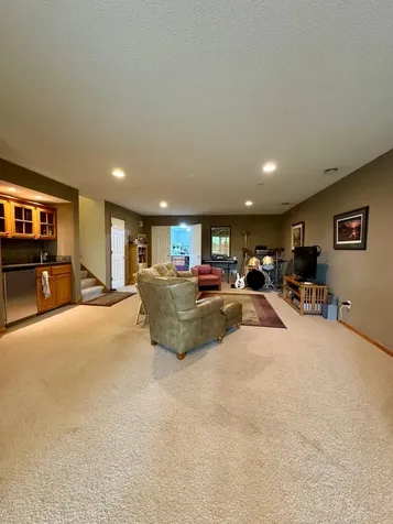 4711 Walnut Grove Lane N Plymouth MN 55446
