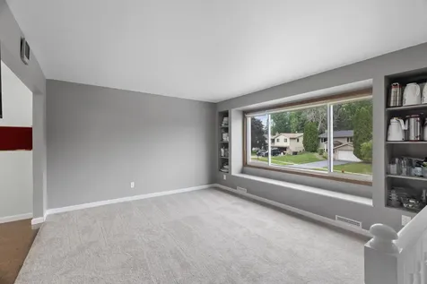 4990 148th Path W Apple Valley MN 55124