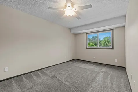 604 Portland Place Burnsville MN 55337