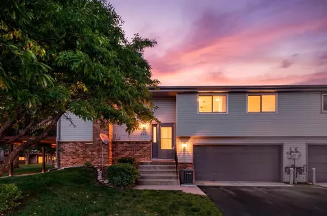 604 Portland Place Burnsville MN 55337