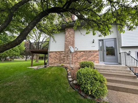604 Portland Place Burnsville MN 55337