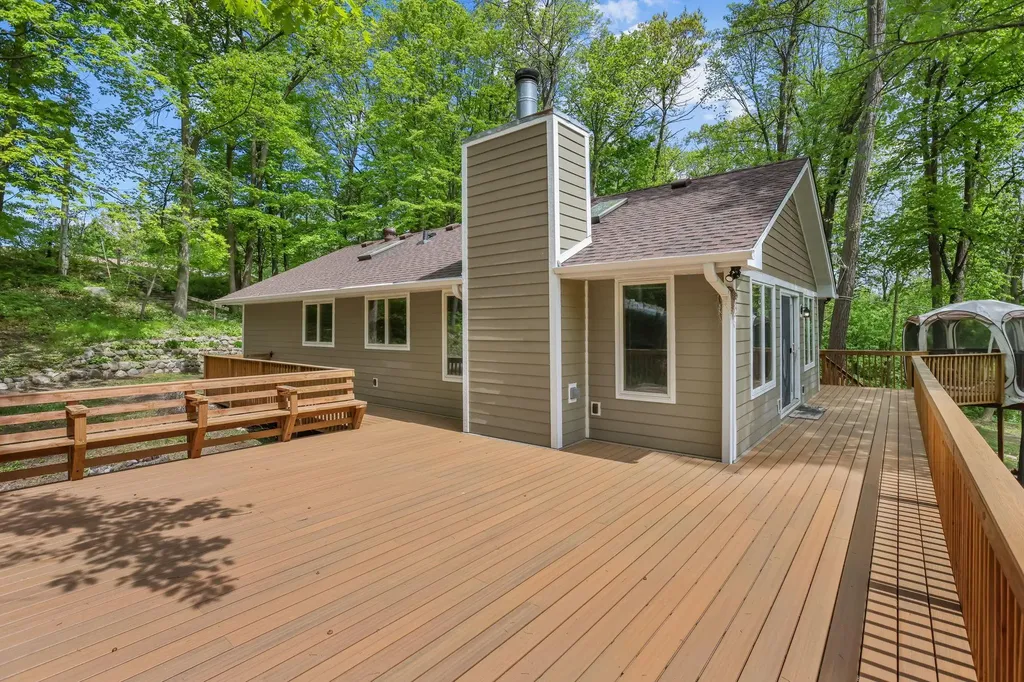 6199 Peterdale Road Garrison MN 56450