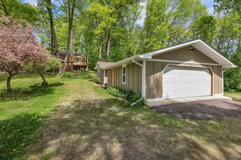 6199 Peterdale Road Garrison MN 56450