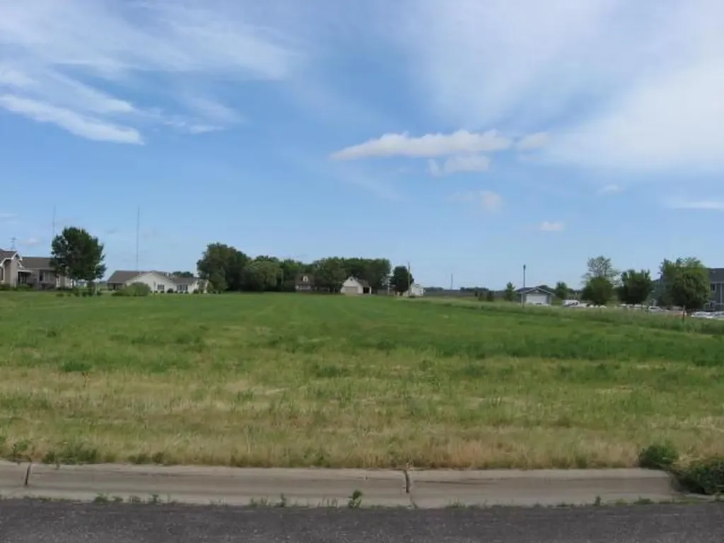 1412 Elsie Drive Glencoe MN 55336