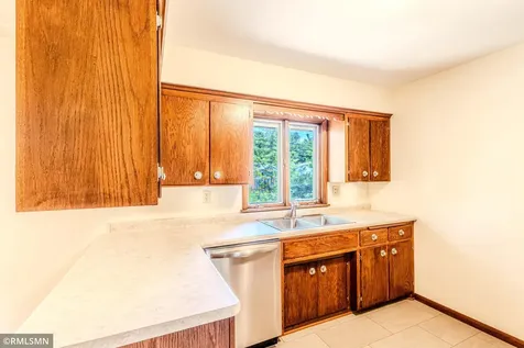 8324 62nd Avenue N Brooklyn Park MN 55428