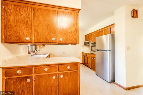 8324 62nd Avenue N Brooklyn Park MN 55428