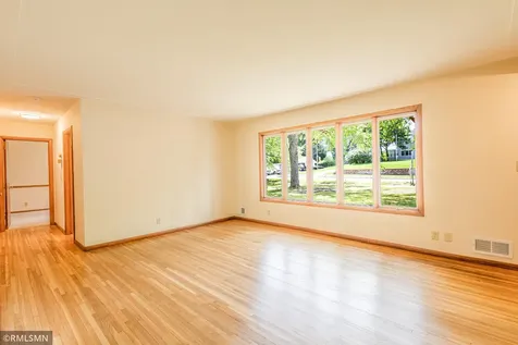 8324 62nd Avenue N Brooklyn Park MN 55428