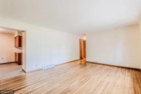 8324 62nd Avenue N Brooklyn Park MN 55428