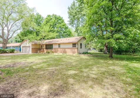 8324 62nd Avenue N Brooklyn Park MN 55428