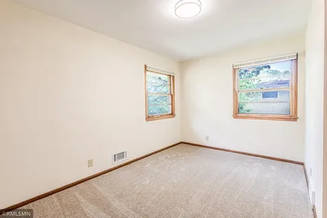 8324 62nd Avenue N Brooklyn Park MN 55428