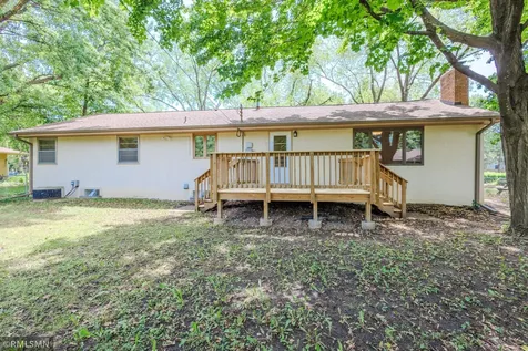 8324 62nd Avenue N Brooklyn Park MN 55428
