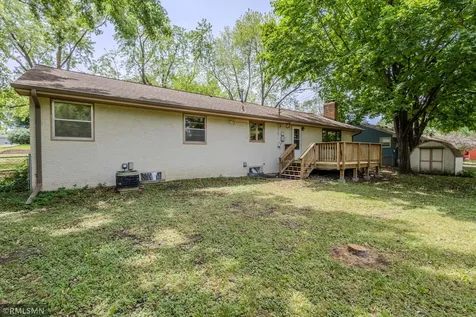8324 62nd Avenue N Brooklyn Park MN 55428