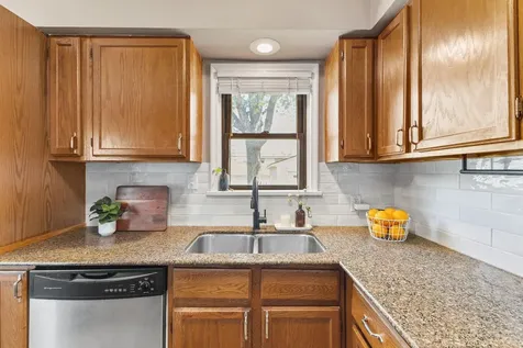 1965 Montana Avenue E Saint Paul MN 55119