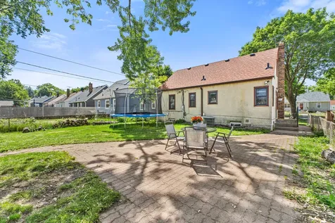 1965 Montana Avenue E Saint Paul MN 55119