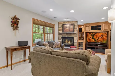 10956 N Eagle Lake Boulevard Maple Grove MN 55369