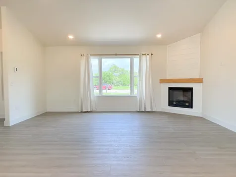 1932 Clear Creek Boulevard Detroit Lakes MN 56501