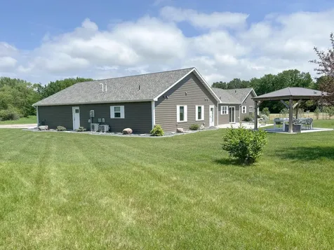 1932 Clear Creek Boulevard Detroit Lakes MN 56501