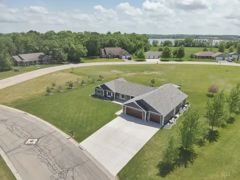 1932 Clear Creek Boulevard Detroit Lakes MN 56501
