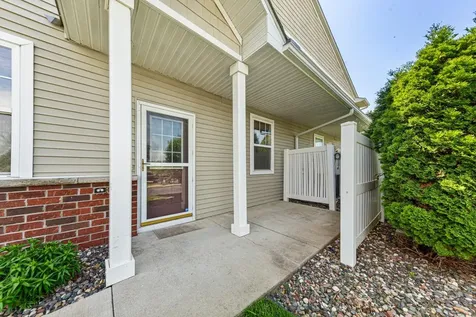 1912 Rose Way Hastings MN 55033